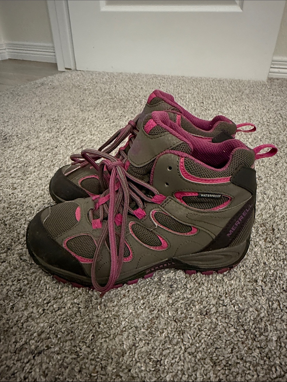 Merrell Girls Hilltop Ventilator Mid hiking boots brown/pink size 2 - Picture 3 of 6